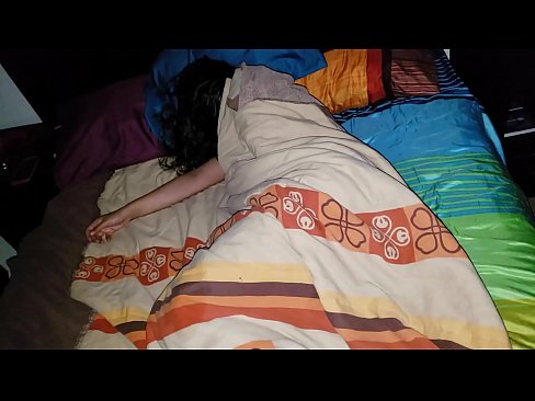 ❤️ Anak tiri memarahi ibu tirinya yang masih muda saat dia tidur. ❤️❌ Video sialan di id.myteporn.ru ️❤